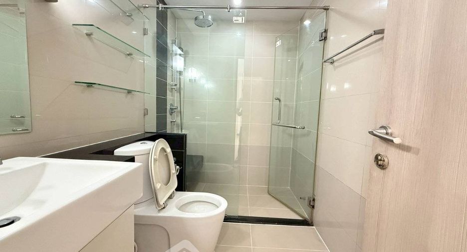 Продажа 2 спальни кондо в Ратчатхещи, Бангкок