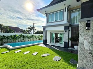 Villa zum Kauf mit 5 Zimmer in Bang Lamung, Chonburi