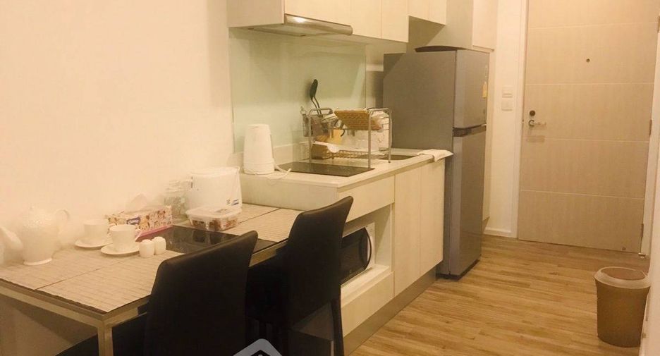 For sale 1 bed condo in Si Racha, Chonburi