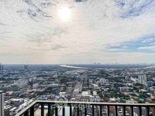 For sale 1 Beds condo in Phra Khanong, Bangkok
