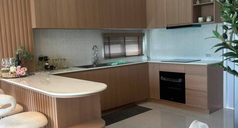 For sale 3 bedrooms villa in Bang Lamung, Chonburi