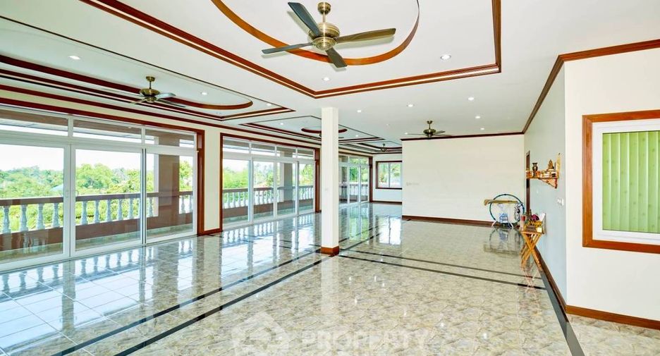 出售 6 卧室 别墅 在 Bang Lamung, Chon Buri