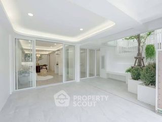 Casa en venta de 4 habitaciones en Suan Luang, Bangkok