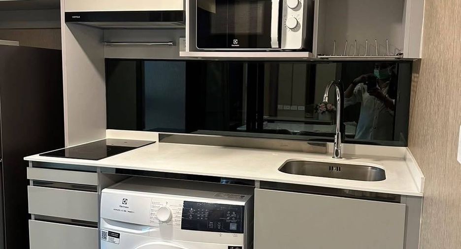 Продажа 2 спальни кондо в Ратчатхещи, Бангкок