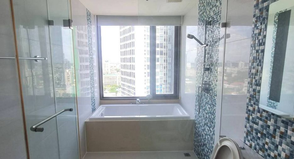 For sale 2 ベッドルーム condo in Sathon, Bangkok
