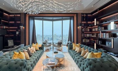 For sale 3 bedrooms condo in Khlong San, Bangkok