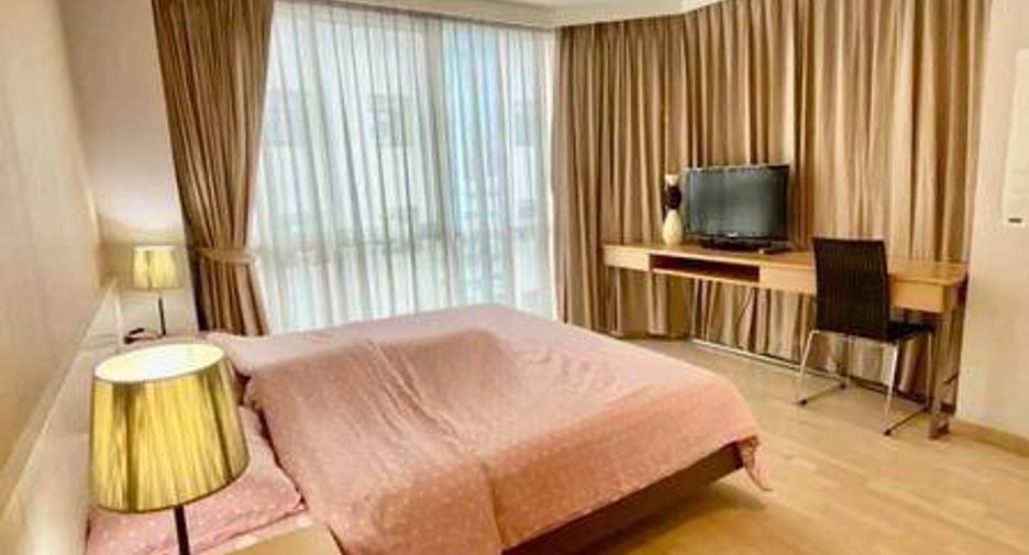 For sale 2 bedrooms condo in Watthana, Bangkok