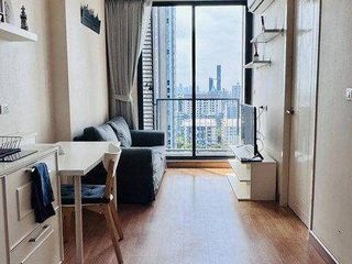 For sale 1 Beds condo in Phra Khanong, Bangkok