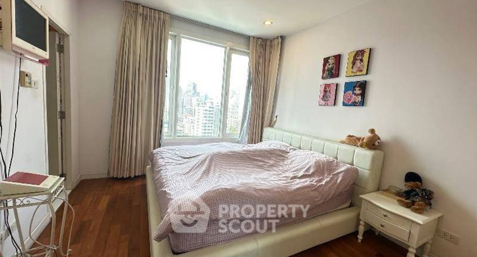 For sale 3 bedrooms condo in Khlong Toei, Bangkok
