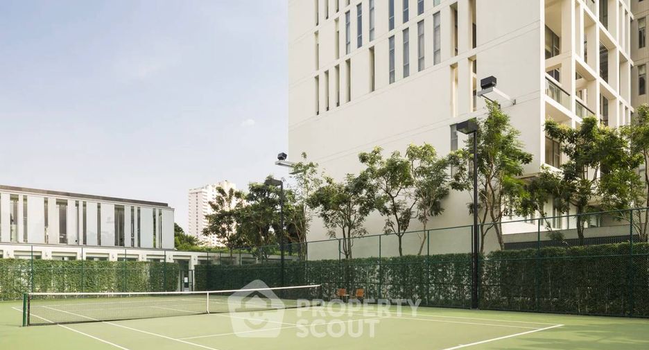 For sale 4 bedrooms condo in Sathon, Bangkok