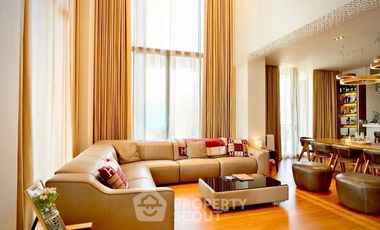 For sale 4 bedrooms condo in Sathon, Bangkok