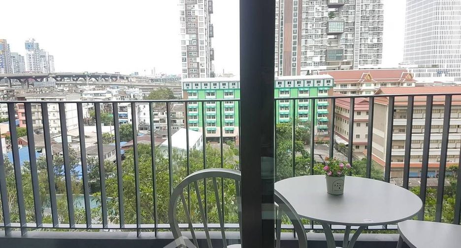Condo en alquiler y en venta de 2 habitaciones en Bang Na, Bangkok