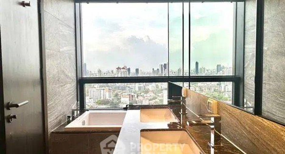 For rent and for sale 2 bedrooms condo in Khlong Toei, Bangkok