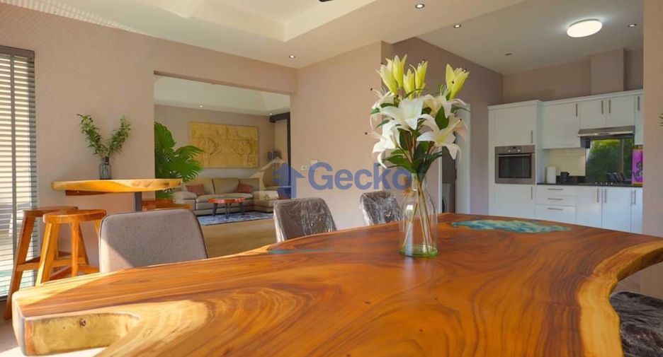 For rent and for sale 3 bedrooms house in Bang Lamung, Chonburi