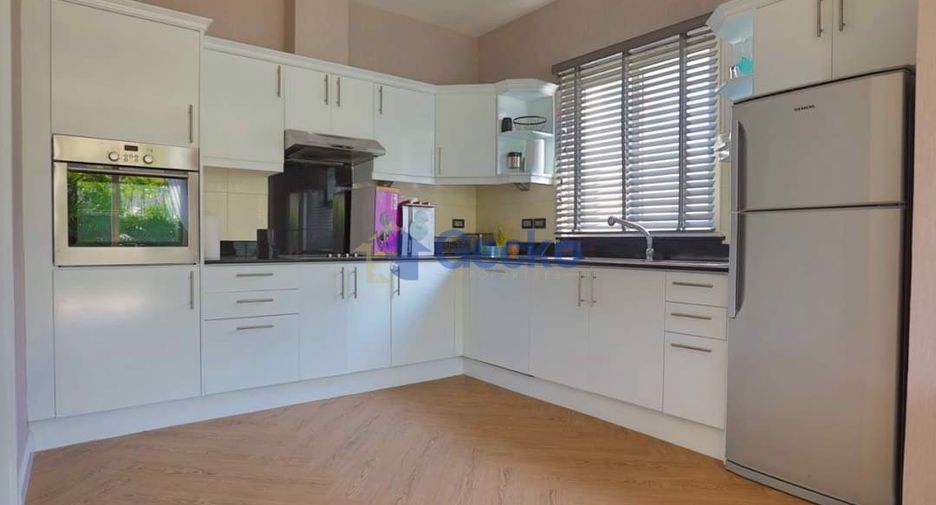 For rent and for sale 3 bedrooms house in Bang Lamung, Chonburi