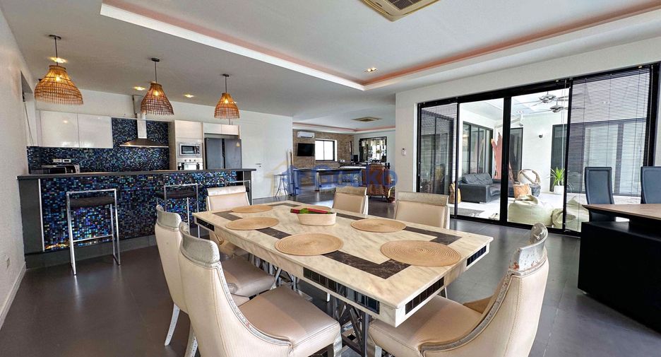 For rent and for sale 4 bedrooms house in Bang Lamung, Chonburi