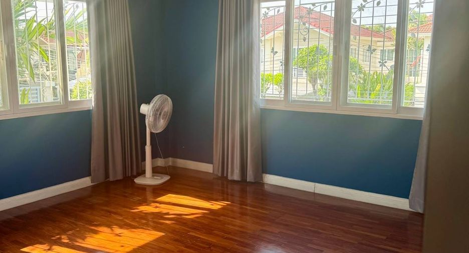 For rent 3 bedrooms house in Bueng Kum, Bangkok
