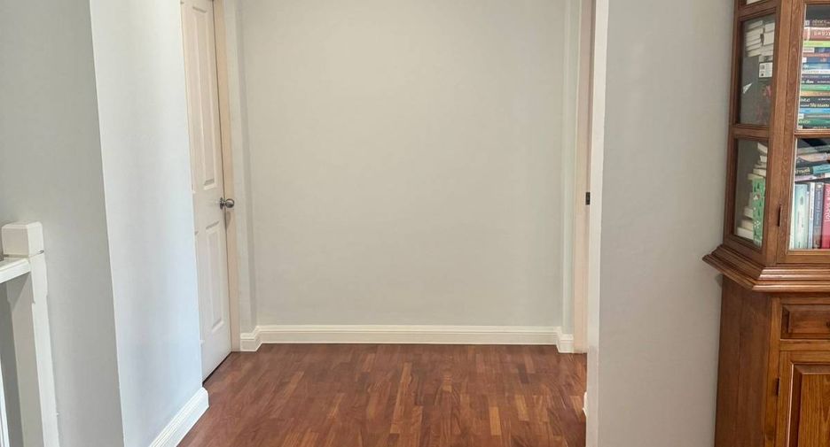 For rent 3 bedrooms house in Bueng Kum, Bangkok