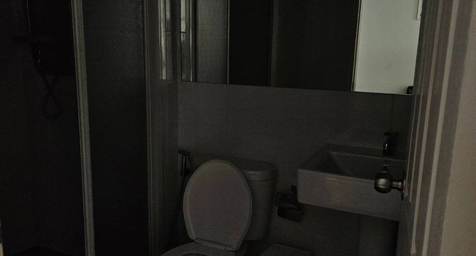 For rent 1 bed condo in Huai Khwang, Bangkok