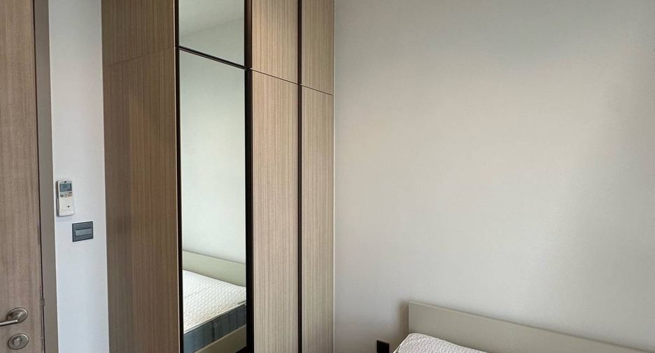For rent 2 bedrooms condo in Pathum Wan, Bangkok