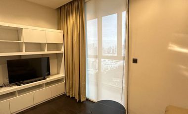 For rent 2 bedrooms condo in Pathum Wan, Bangkok