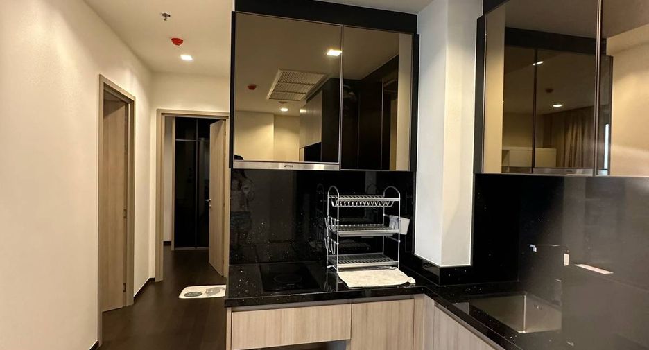 For rent 2 bedrooms condo in Pathum Wan, Bangkok
