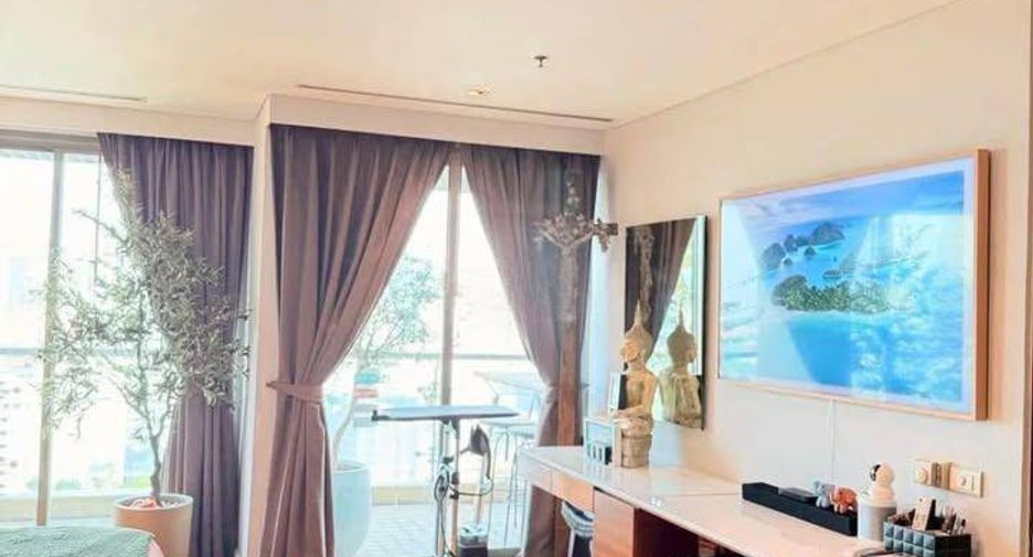 For rent 2 bedrooms condo in Khlong Toei, Bangkok