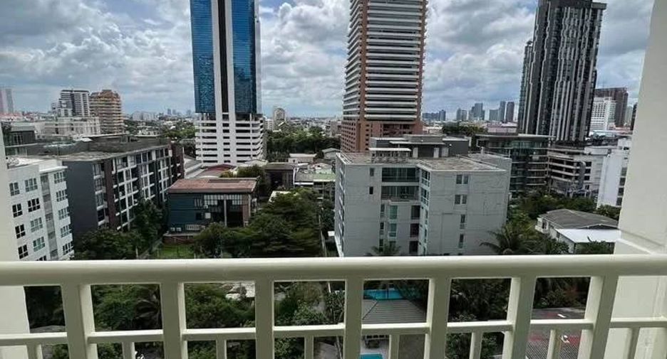 For rent 2 bedrooms condo in Watthana, Bangkok