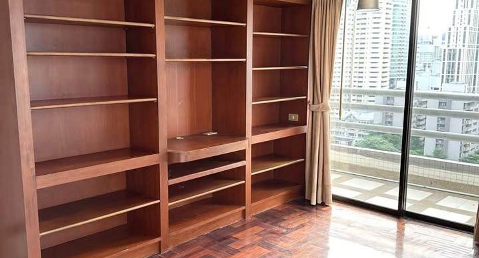 Wohnung zur Miete mit 3 Zimmer in Watthana, Bangkok