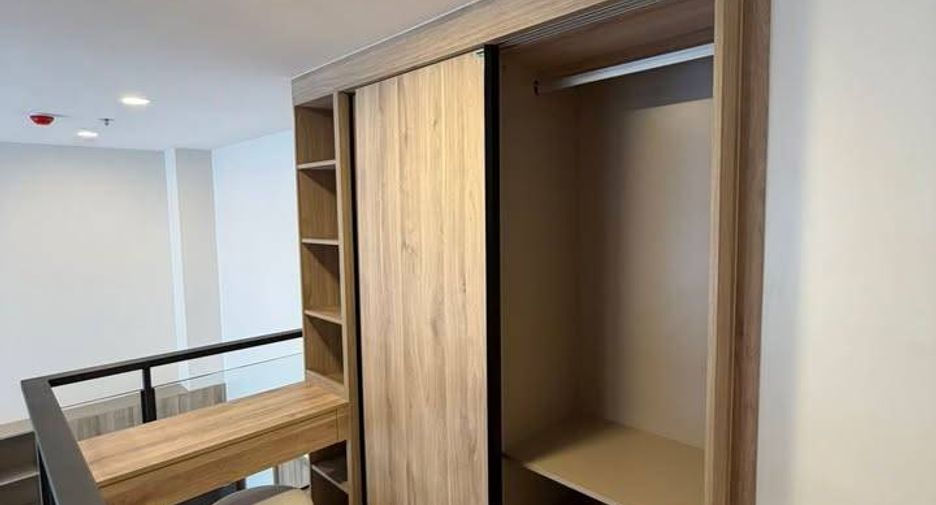For rent 2 bedrooms condo in Huai Khwang, Bangkok