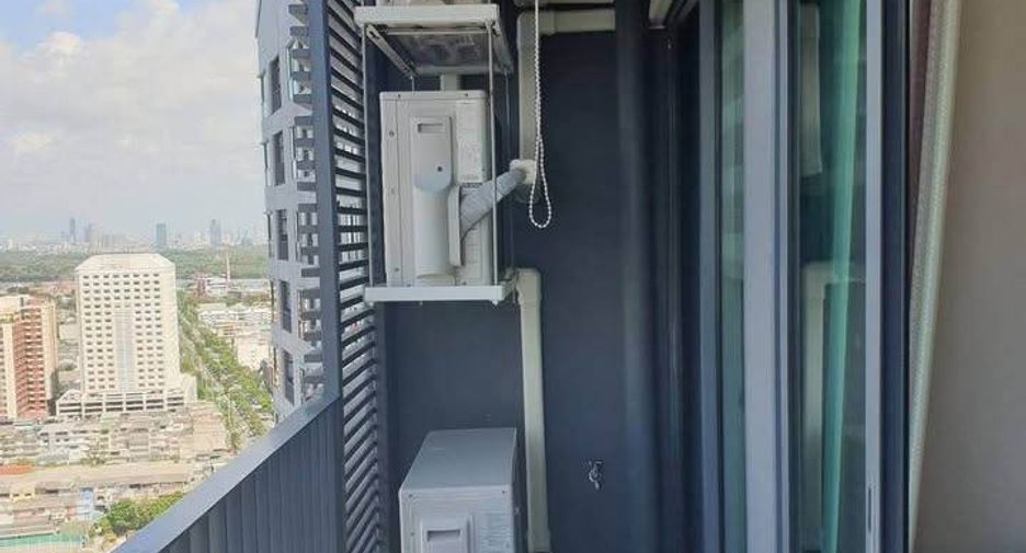 For rent 2 bedrooms condo in Bang Na, Bangkok
