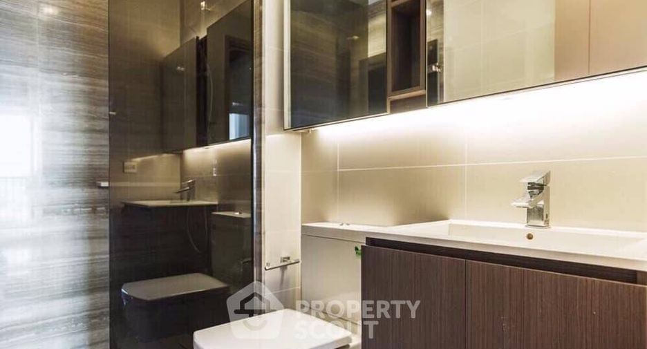 Condo en alquiler de 1 habitaciones en Khlong Toei, Bangkok