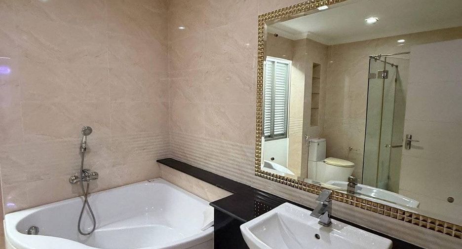 For rent 3 bedrooms house in Lat Krabang, Bangkok