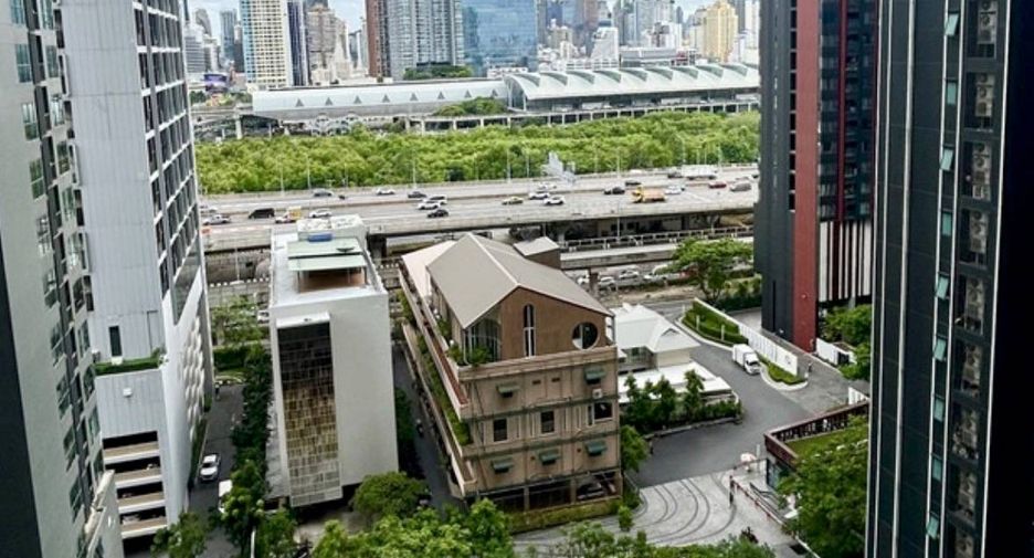À louer 1 chambre condo à Huai Khwang, Bangkok