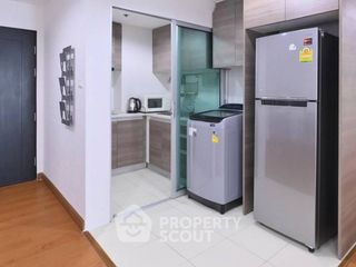 Wohnung zur Miete mit 3 Zimmer in Huai Khwang, Bangkok