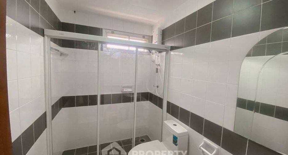 For rent 2 bedrooms condo in Si Racha, Chonburi