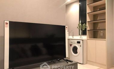 Wohnung zur Miete mit 1 Zimmer in Pathum Wan, Bangkok