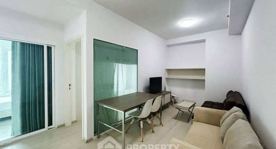 For rent 2 bedrooms condo in Huai Khwang, Bangkok