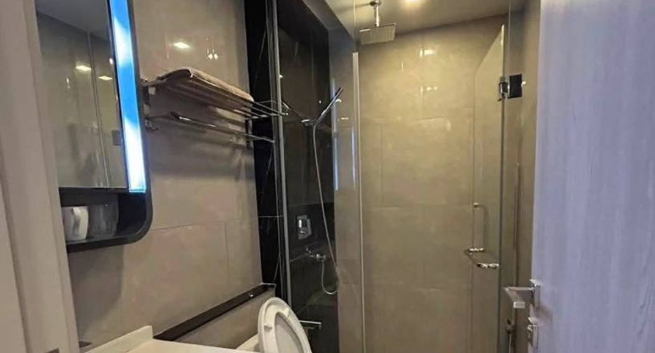 For rent 1 bed condo in Huai Khwang, Bangkok