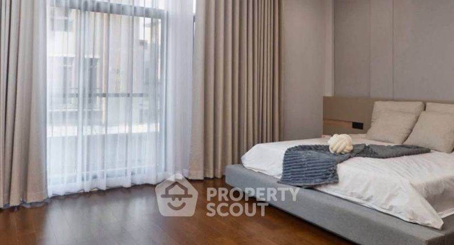 For rent 3 ベッドルーム house in Phra Khanong, Bangkok