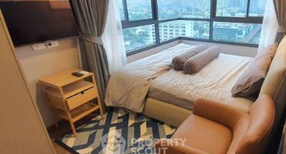 For rent 2 bedrooms condo in Phra Khanong, Bangkok