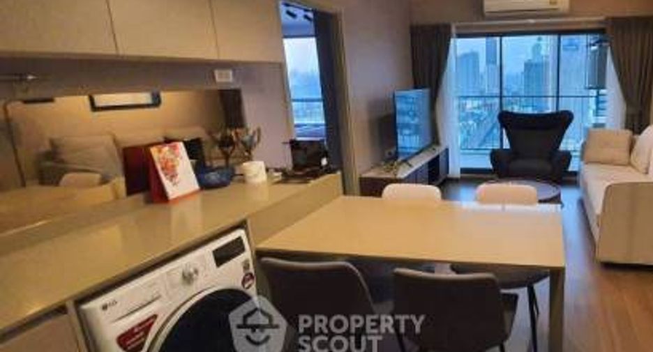 For rent 2 bedrooms condo in Phra Khanong, Bangkok