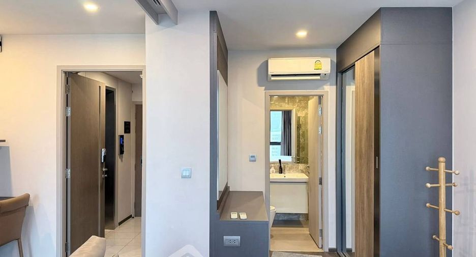 For rent 1 bed condo in Pathum Wan, Bangkok