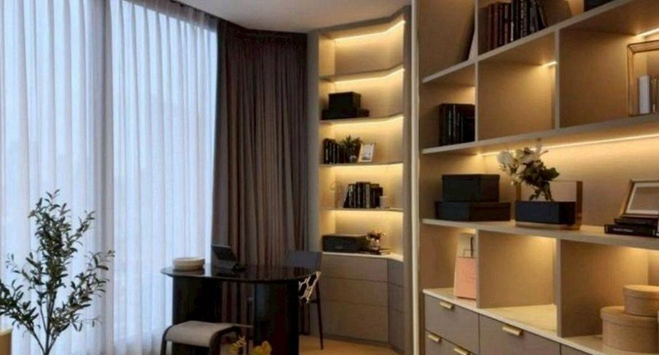 For rent 2 bedrooms condo in Huai Khwang, Bangkok