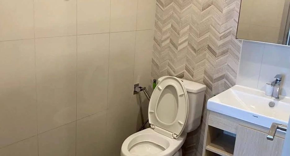 Condo en alquiler de 1 habitaciones en Khlong Toei, Bangkok