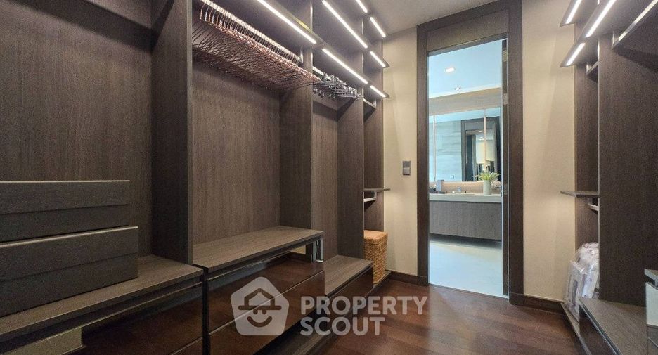Wohnung zur Miete mit 3 Zimmer in Khlong Toei, Bangkok