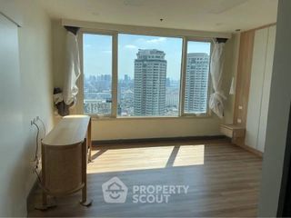 Condo en alquiler de 3 habitaciones en Sathon, Bangkok