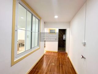 À vendre 3 chambres maison de ville à Bang Bua Thong, Nonthaburi