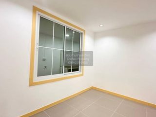 À vendre 3 chambres maison de ville à Bang Bua Thong, Nonthaburi