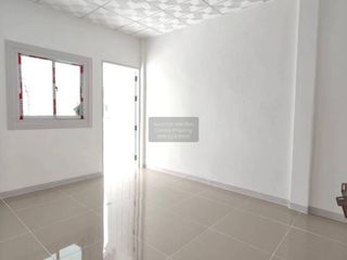 À vendre 3 chambres maison de ville à Bang Bua Thong, Nonthaburi